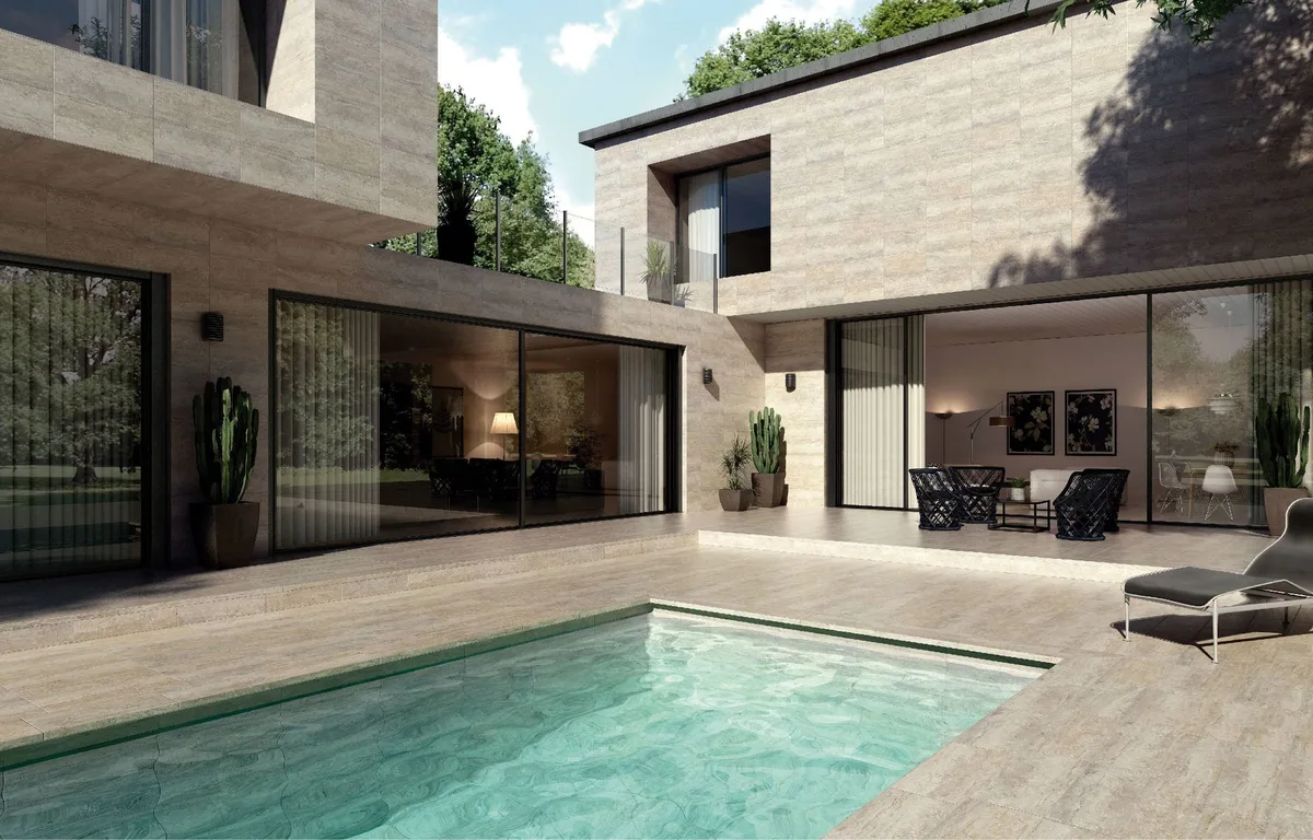 Base Marbles Travertino in an outdoor space