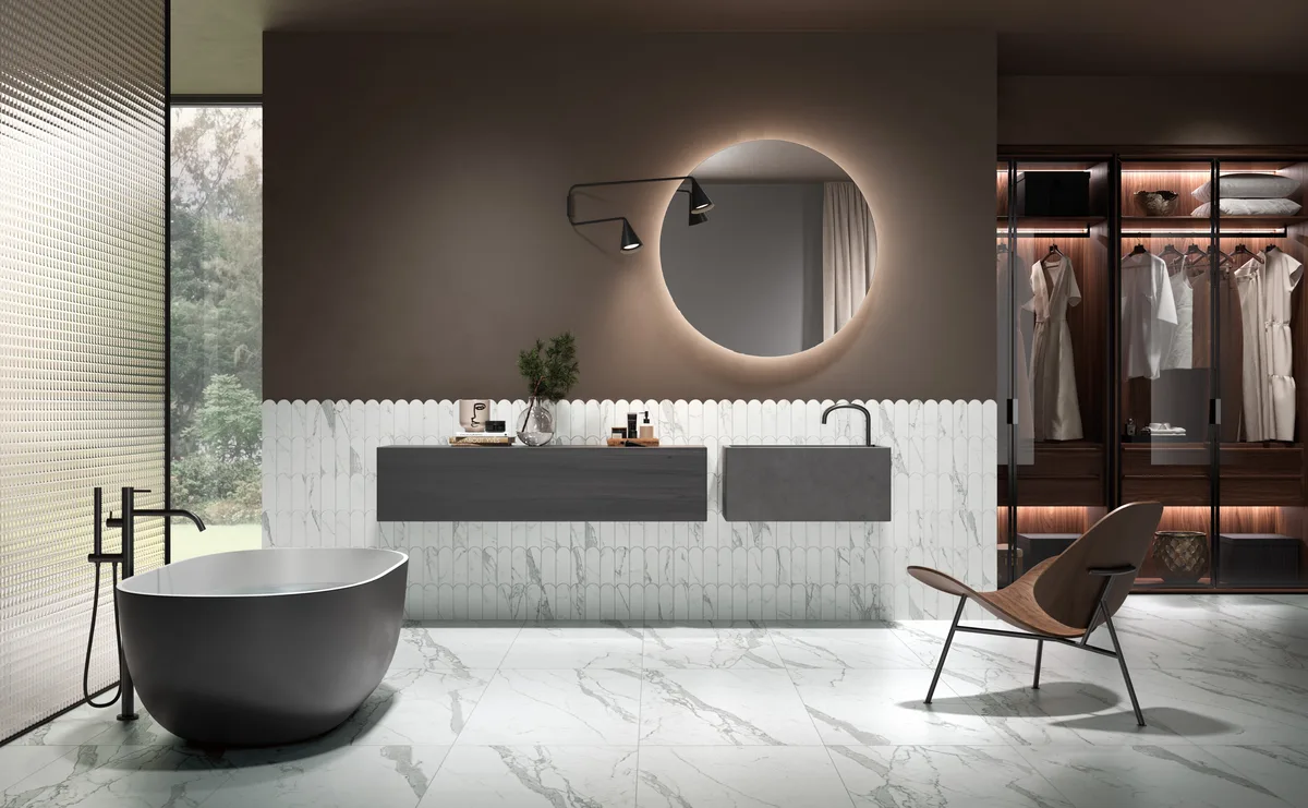 Statuario Reactive White in a bathroom