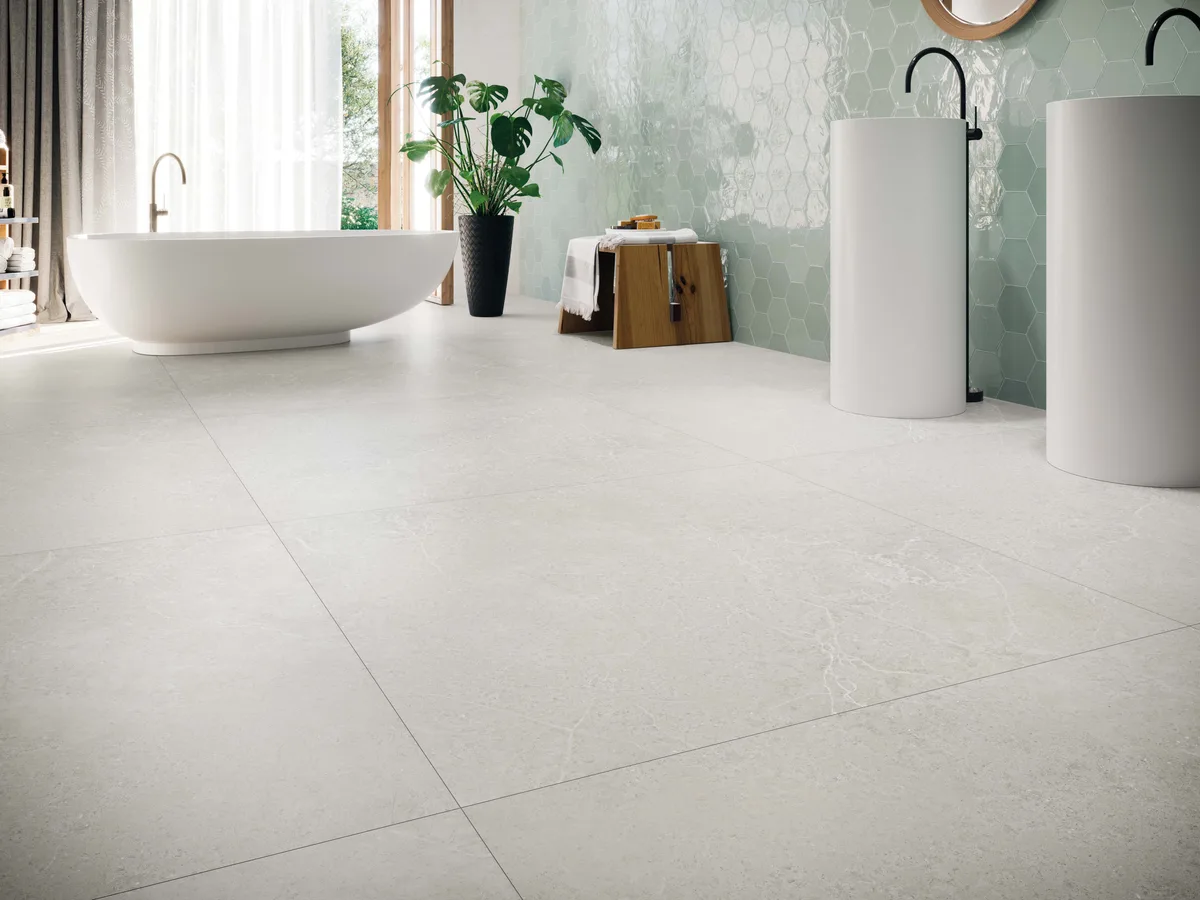 Norwich White in a bathroom