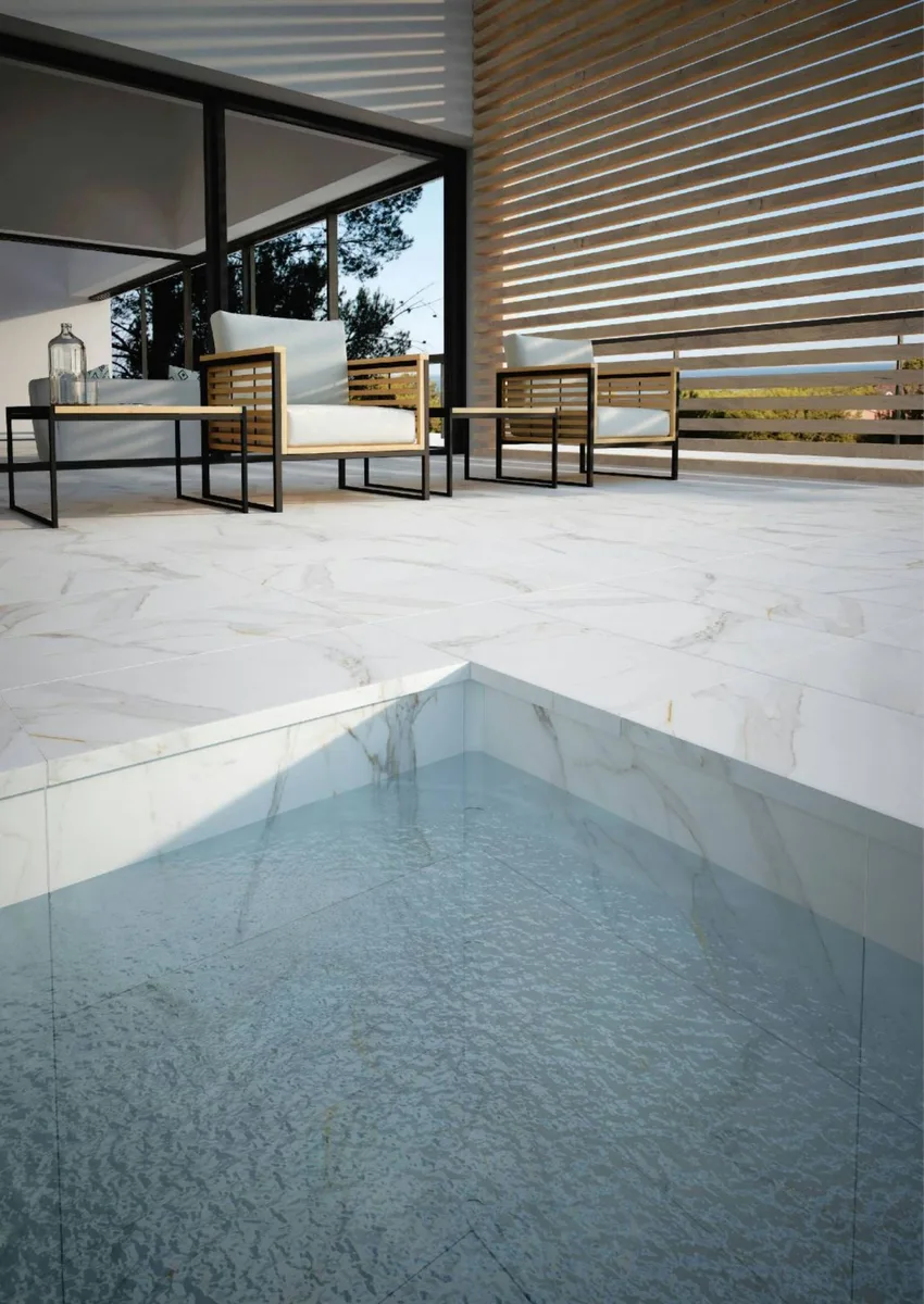 Marbles Calacatta in an outdoor space