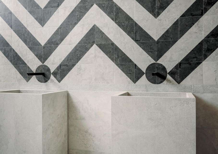 Amazing Avorio in a bathroom